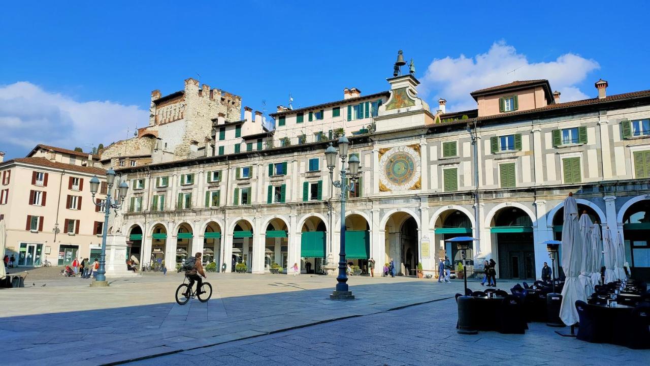 Blue Lodge Brescia Bagian luar foto